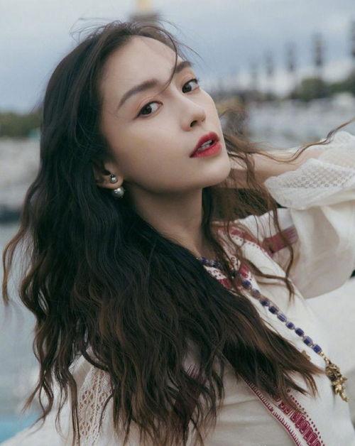 杨颖早年爆料事件视频,揭秘娱乐圈背后的真相