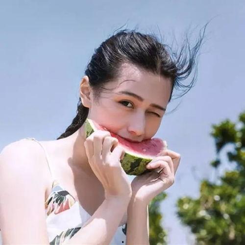 娱乐吃瓜头像女生动漫版,揭秘娱乐圈幕后故事