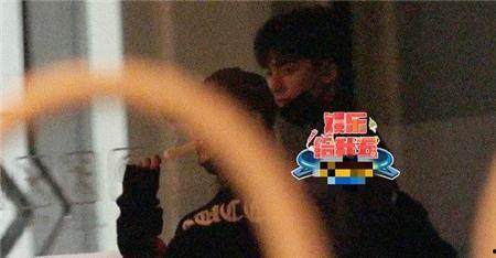 娱乐圈爆料大v有哪些人,揭秘幕后真相，揭秘明星生活点滴