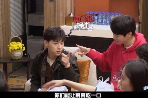 圈内爆料邓伦和赵丽颖,甜蜜互动引粉丝热议