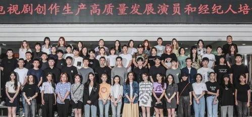 娱乐圈业内人士爆料,揭秘明星背后的真实故事