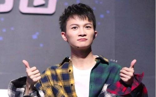 圈内爆料周深尹约,揭秘明星背后的神秘恋情